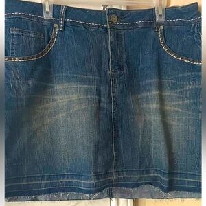 Almost Famous like new plus size Denim Mini Skirt Size 20